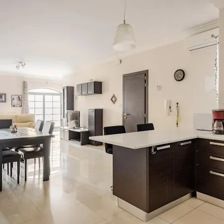 Elegant Central Apartment Sliema Exterior photo